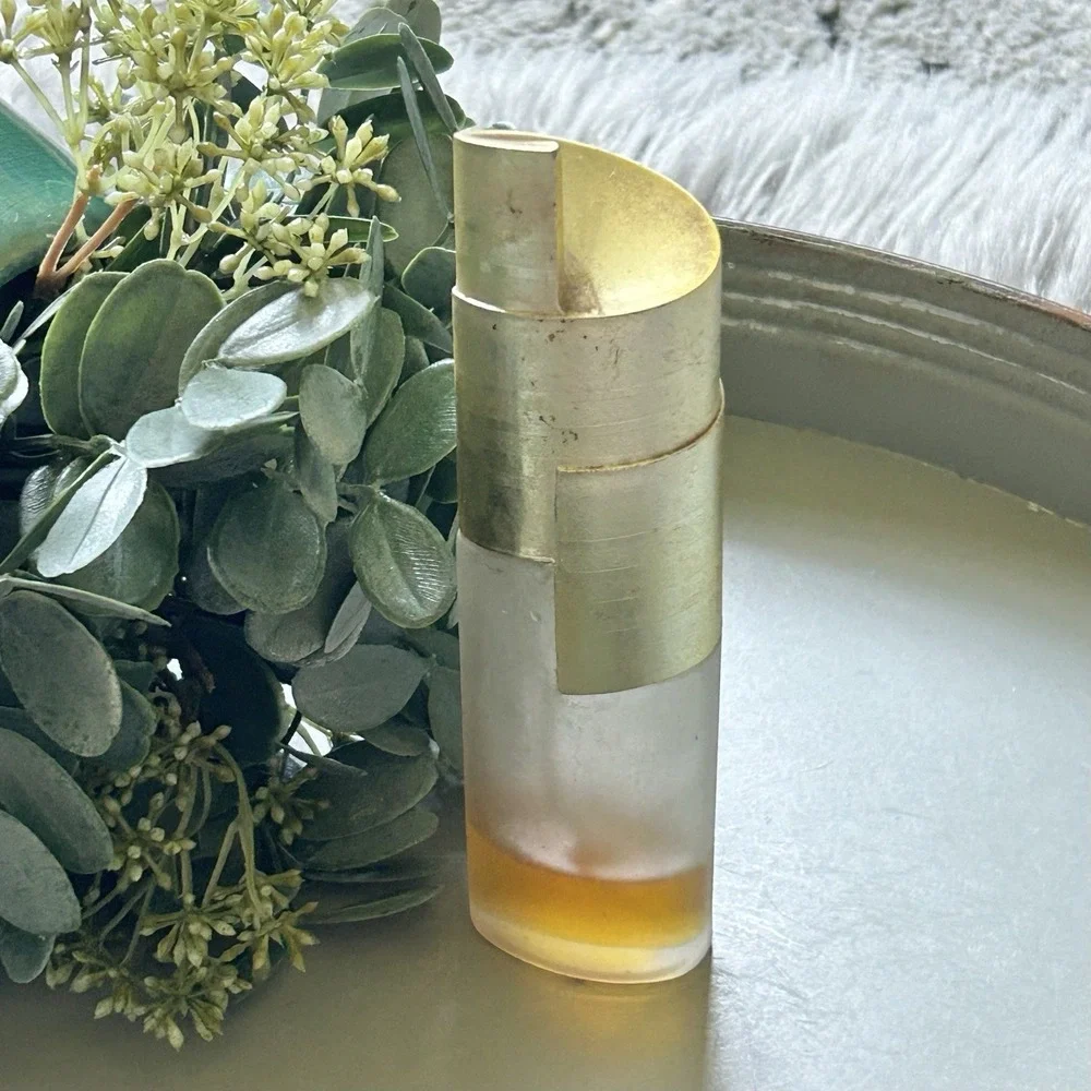 Vintage AVON PAVI ELLE Cologne Spray 1.5 fl. oz. 25% Full Beautiful Bottle